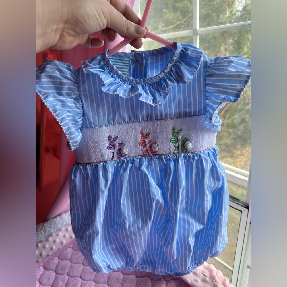 Smocked Auctions Easter Smock bubble